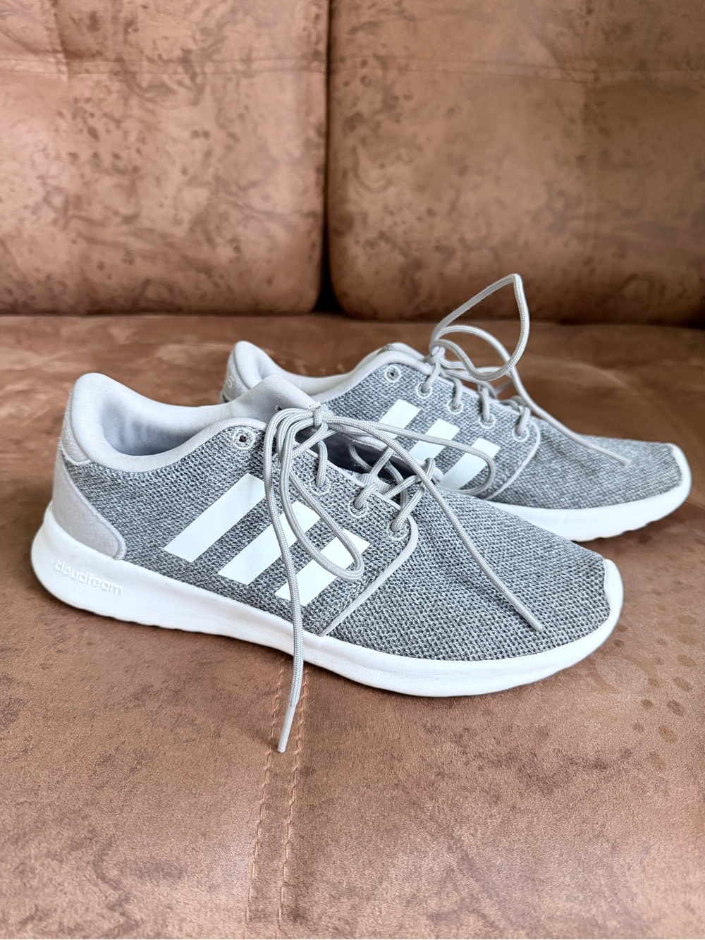 Women’s adidas Cloud Knit Casual Sneakers, size 7